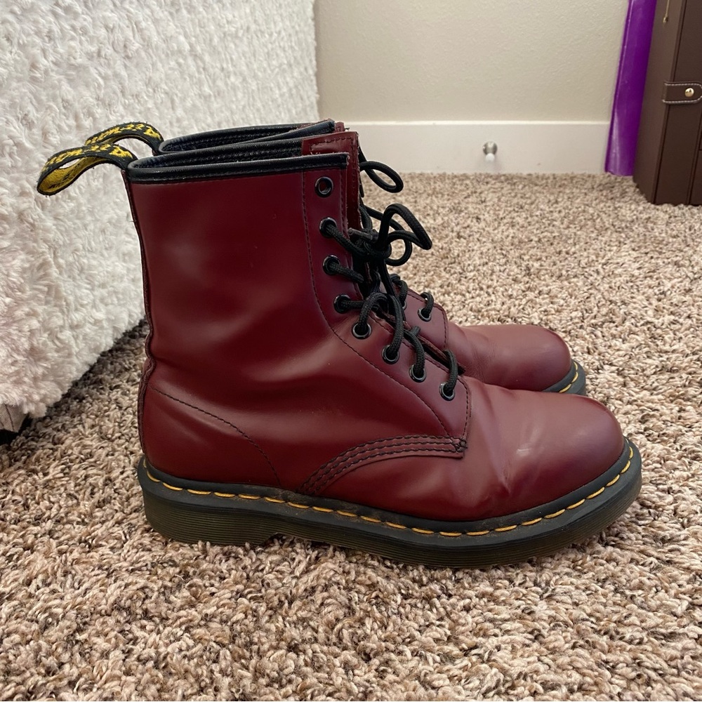 Gently Used 1460 SMOOTH LEATHER LACE UP BOOTS Cherry Red Smooth Leather Size 8